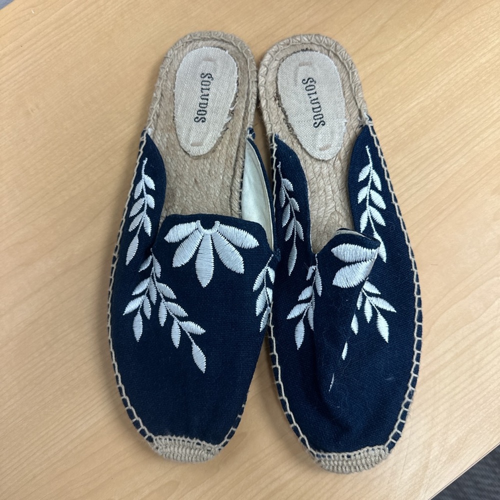 Size 10 Soludos Espadrille Slides - Navy/White Embroidery